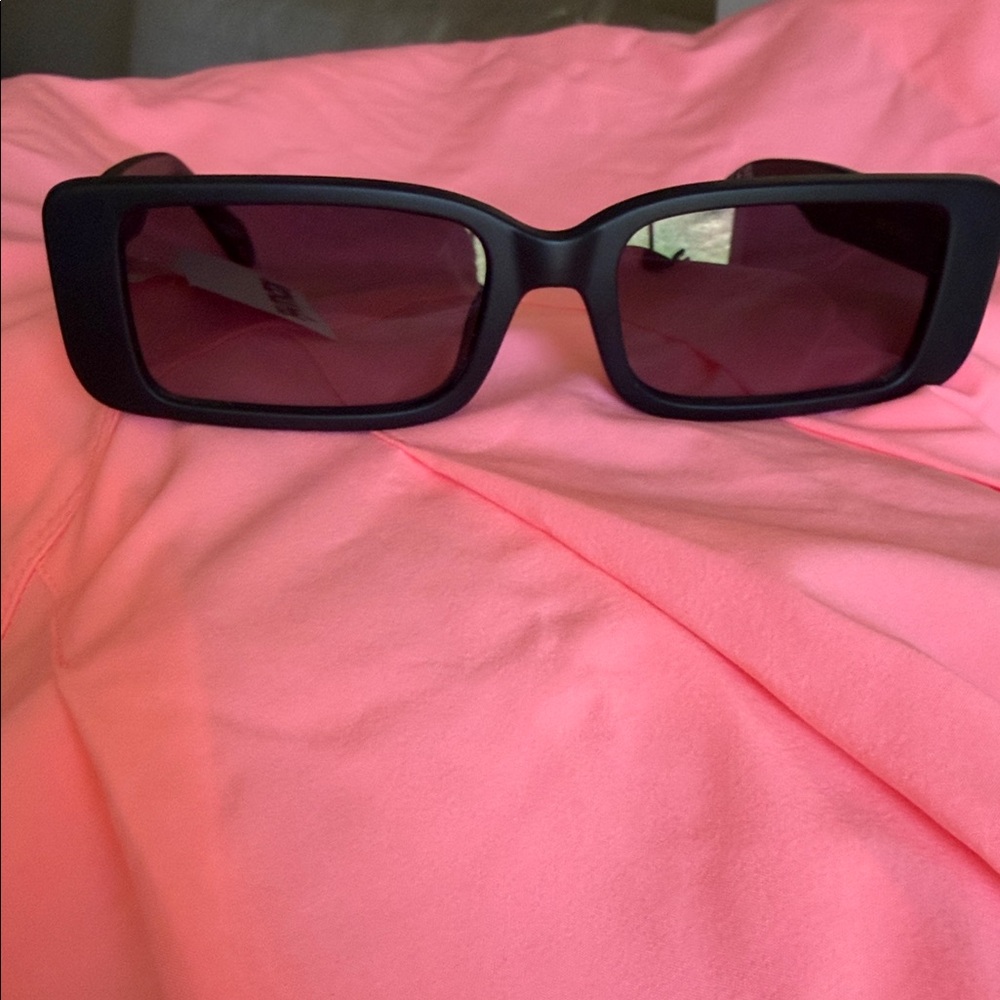 Quay Australia Black Rectangular Women’s Sunglasses